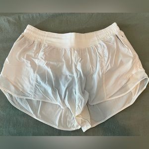 Lululemon Hotty hot high rise lined 4” short